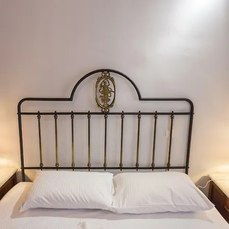 Sea View Penthouse With Roof Garden Chania (Crete)