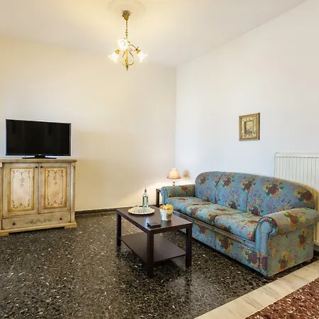 Sea View Penthouse With Roof Garden *