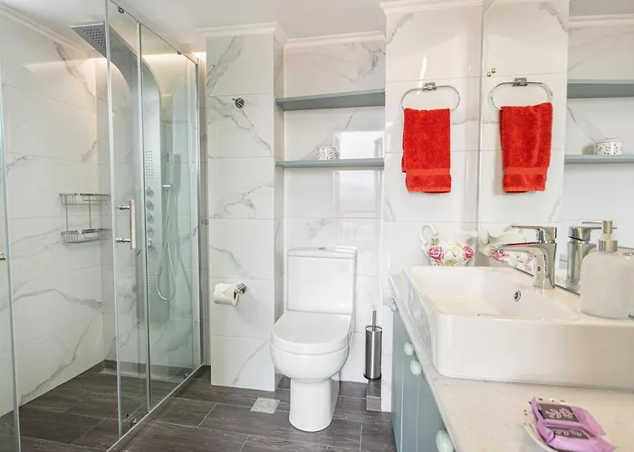 Апартаменты Sea View Penthouse With Roof Garden *