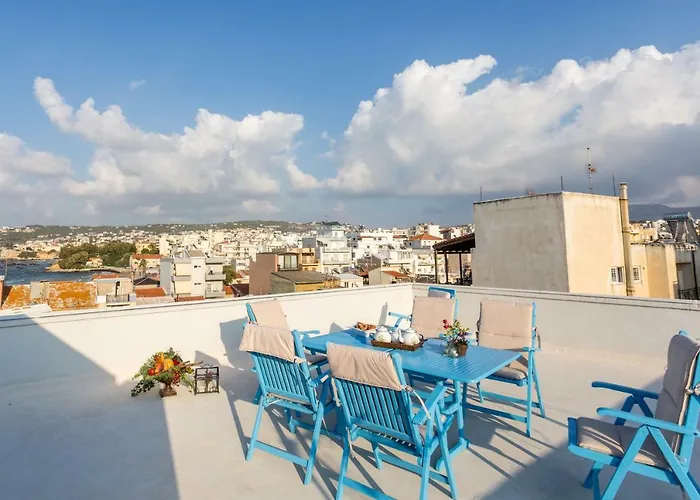 Sea View Penthouse With Roof Garden Апартаменты *